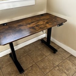 Standing/sitting desk [lost the cords]