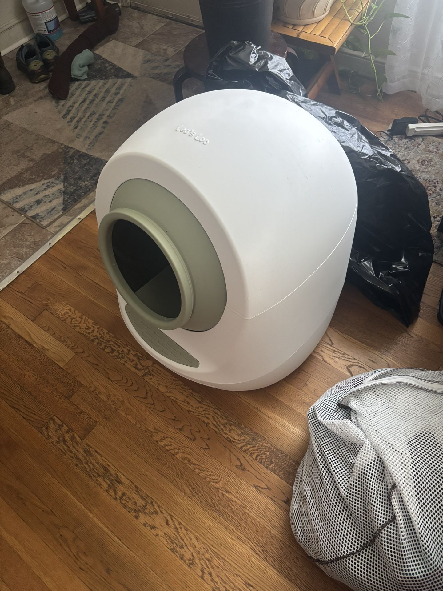 Leos Loo Too Automatic litter box