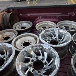 70's Stock Steel Wheels  Gm 3/4 8 Lugs