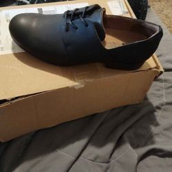 Nonslip Black Shoe With Small Heel