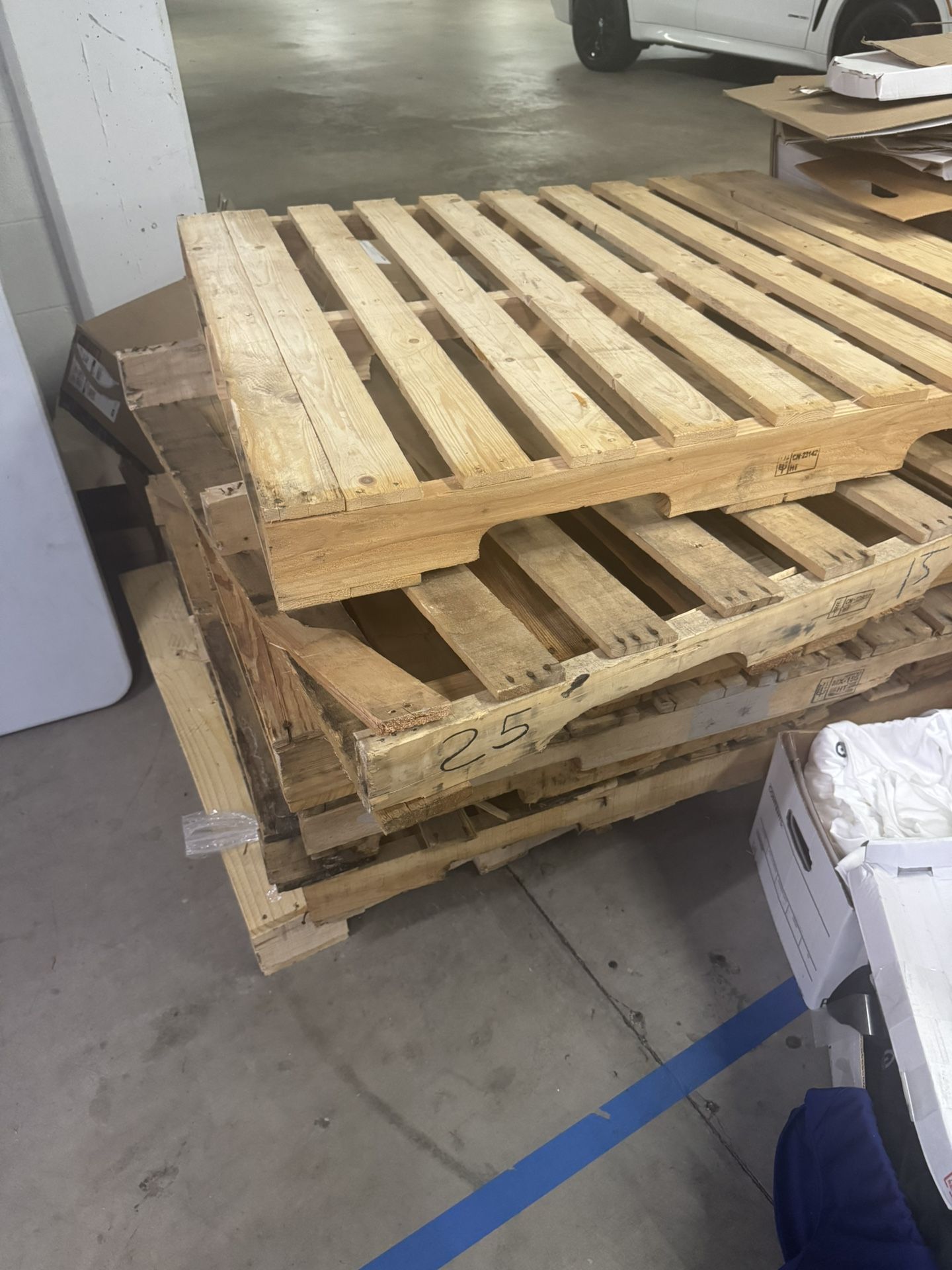 Free Wood Pallets