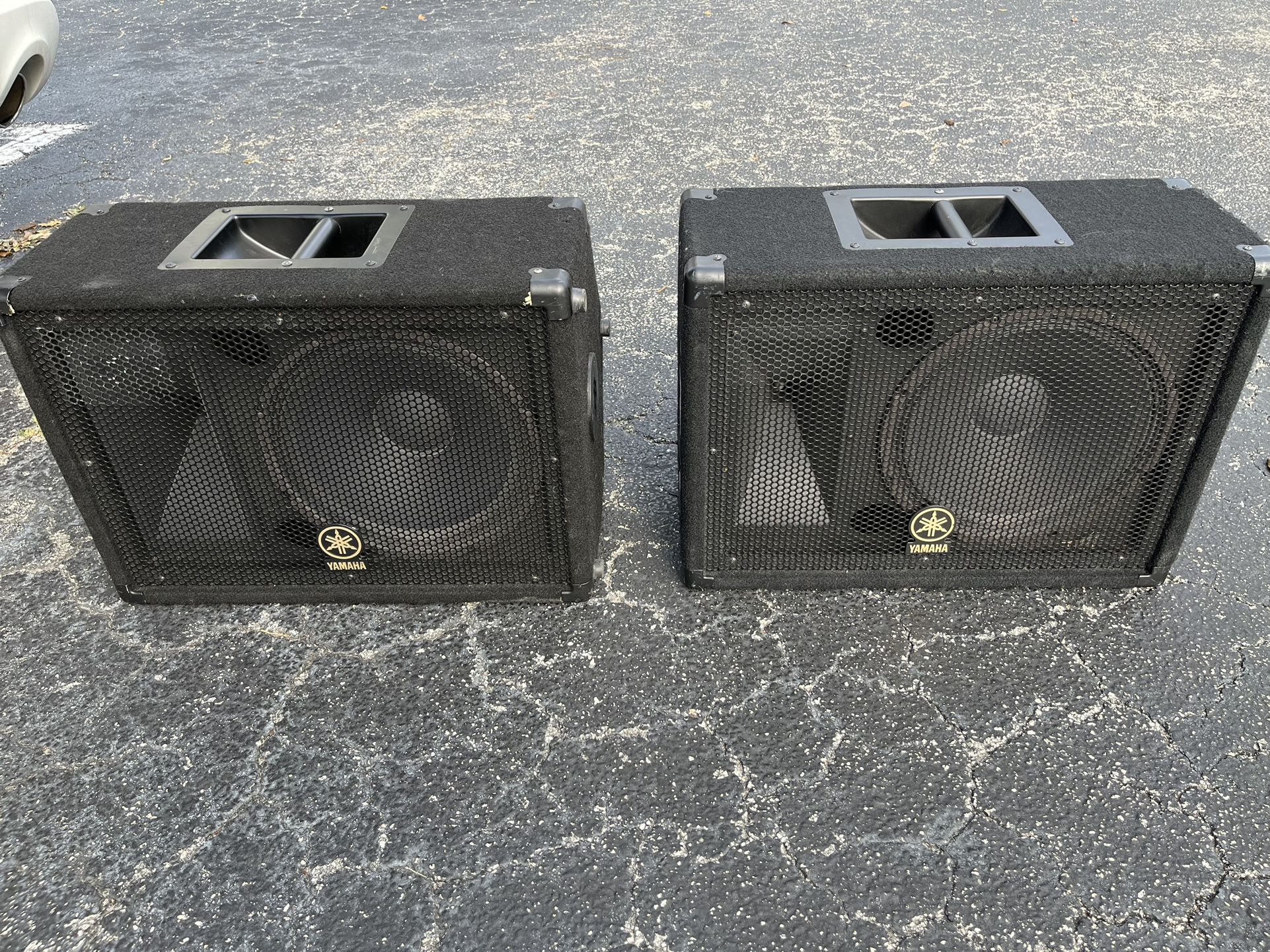 2 X Yamaha BR12M 600W 12 inch Passive Floor Monitor