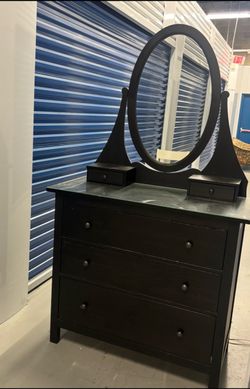 3-Drawer Dresser with Large Mirror – Black-Brown