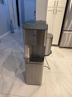 Brio Bottom-Load Water & Ice Dispenser