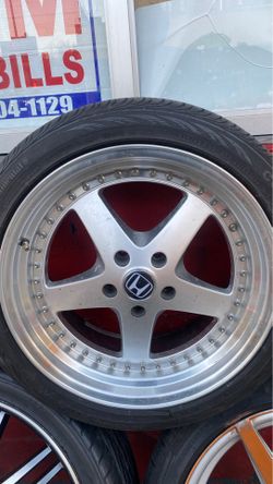 Honda rims all 4 with tires