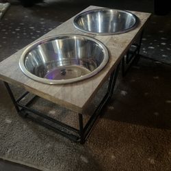 Dog  Bowls 