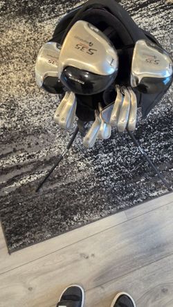 Full set of golf clubs