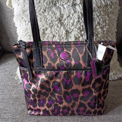 Coach F25282 Signature Sateen Ocelot Print Tote Bag Purse Black Purple