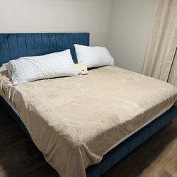 King Bed Of Room To Go