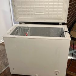 Extra Chest freezer 