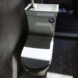 Elongated Toilet W/ Attached Sink