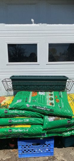 Fence planter