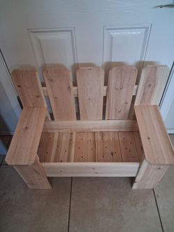Wood bench planter