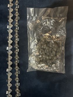 (2) 18 Inch Chain Saw Chains