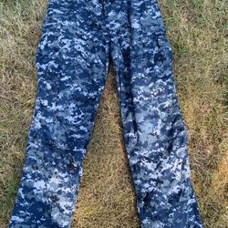 Military Surplus Navy Camo Combat Cargo Pants, Medium 