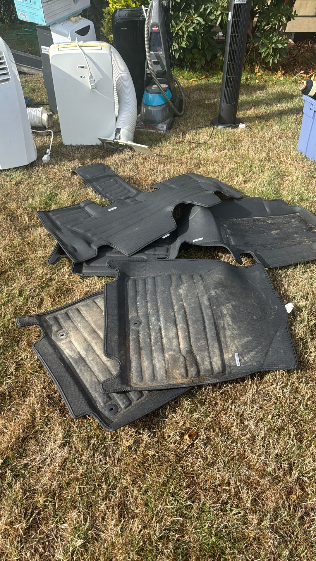 2024 KIA TELLURIDE Floor Mats