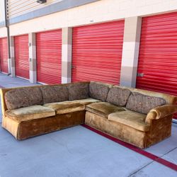 Pullout bed sofa