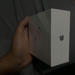 AirPod Pro 2nd Gen (SEND BEST OFFER)