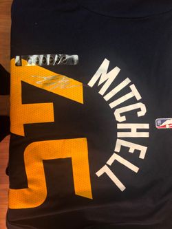 Hand autographed Donovan Mitchell T-Shirt