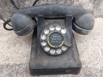 Antique telephone ☎️
