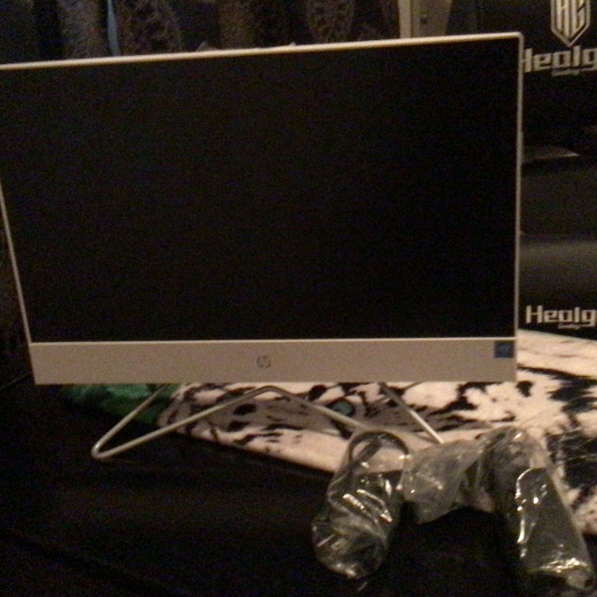 HP 22 All-in-One PC