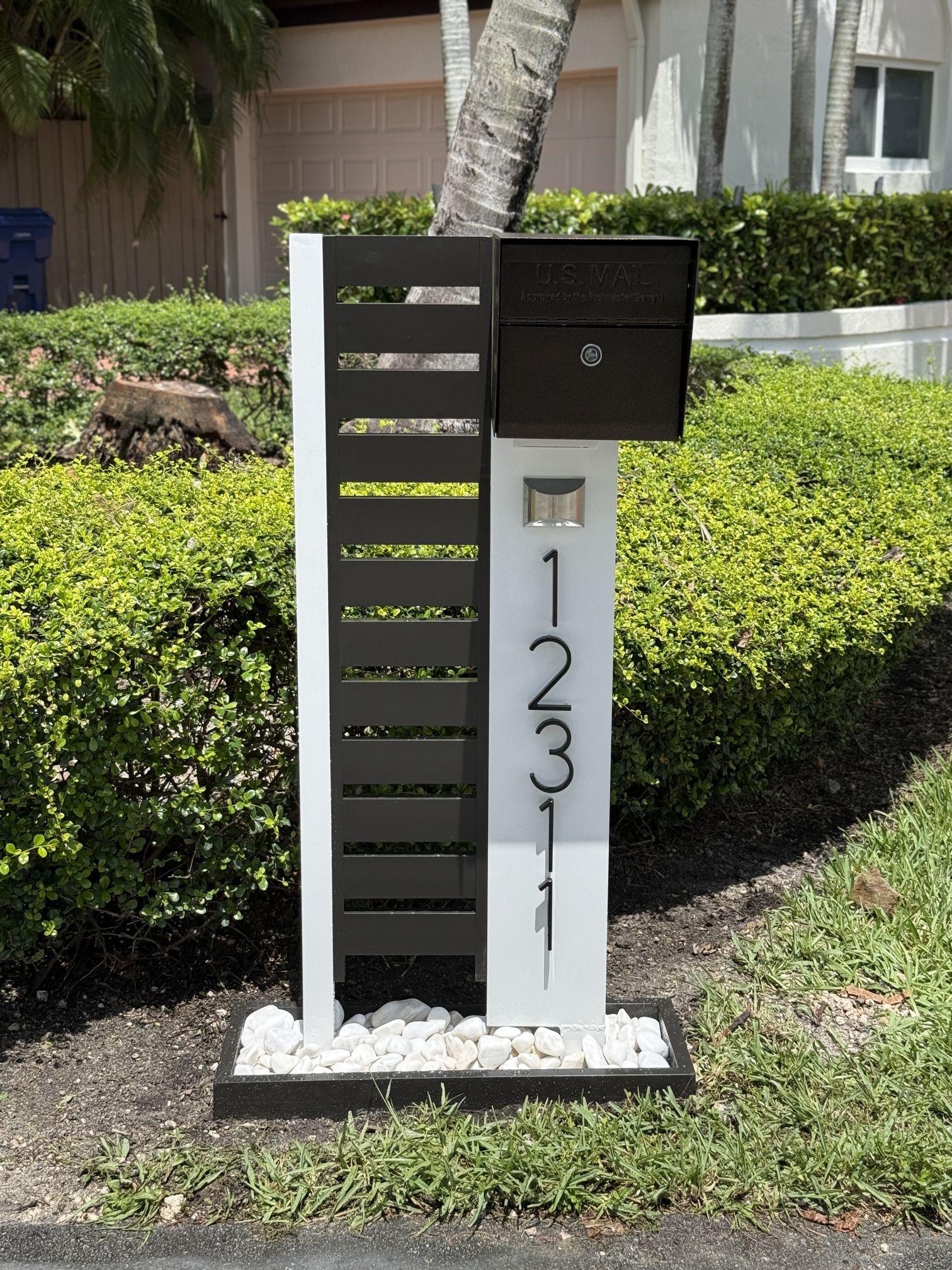 Modern Mailbox