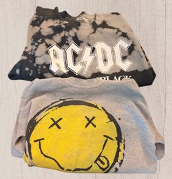 Women’s medium crewneck sweater bundle medium