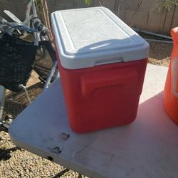 Carry On  Ice Chest By  Coleman 24 Quarts  I ASK $20.00