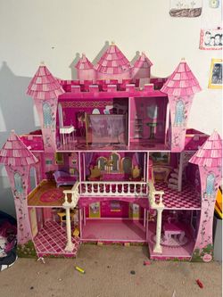 Barbie House (huge)