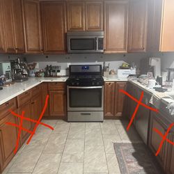 Upper Kitchen Cabinets – For Sale