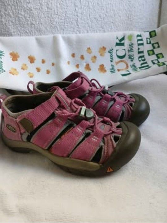 *KEEN Newport H2 Size3 Girls Kind Pink Waterproof Hiking Sandals Shoes ClosedToe