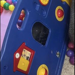 Play Yard With Balls