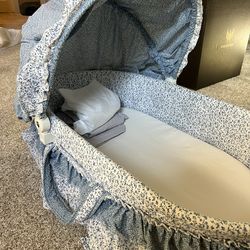 Vintage bassinet