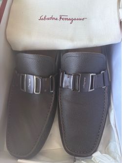 SALVATORE FERRAGAMO  ( DESIGNER, ITALIAN SHOES ) NEVER USED ! (SZ. 10. D ) beautiful ! REDUCED  !! ( normal retail $ $895 )