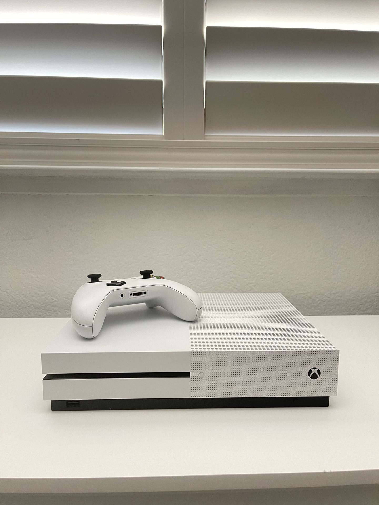 Xbox One S