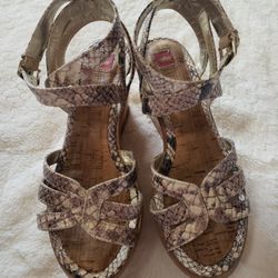 Elaine Turned Wedge Shoes Size6