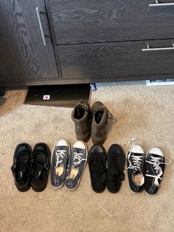 Mixed Lot of 4 Pairs of Shoes