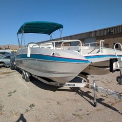 24 Ft Party Deck Boat By Bayliner
