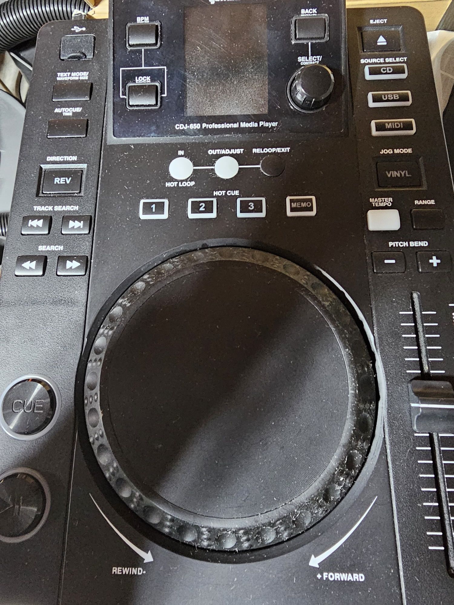 2 Gemini DJ players