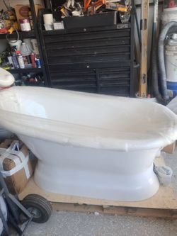 Kingston Brass Aqua Eden pedestal bathtub
