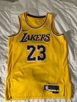 Lebron James Lakers Jersey Men’s size M
