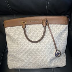 Michael Kors Tan tote 