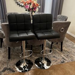 Black $69 Each New in The Box Bar Stools Adjustable PU Leather Swivel Bar Chair Bar Chair Barstools 