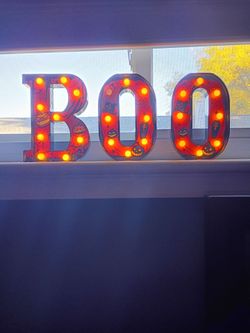 BOO Halloween Marquee Light-Up Sign