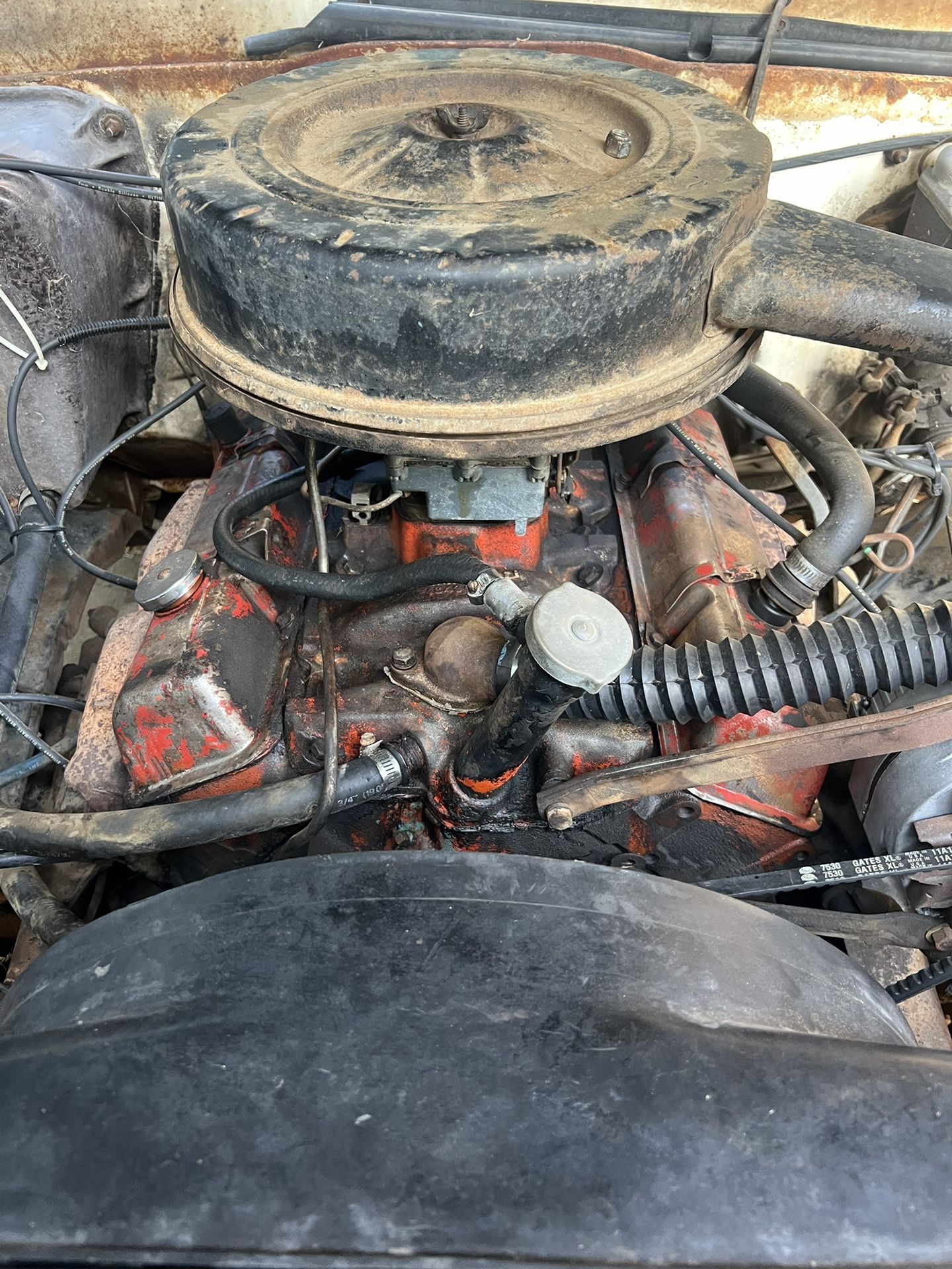 Chevy 327 Motor