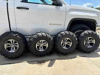 Golf cart wheels
