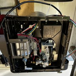 Domestic WH-6GEA RV Water Heater (tank broken)