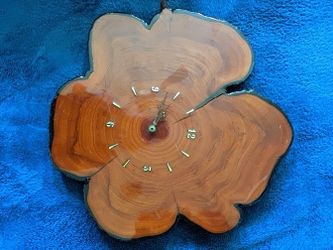 Wooden Glossed Tree Clock 
