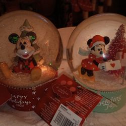 Mickey And Minnie Mouse Snow Globes New 
