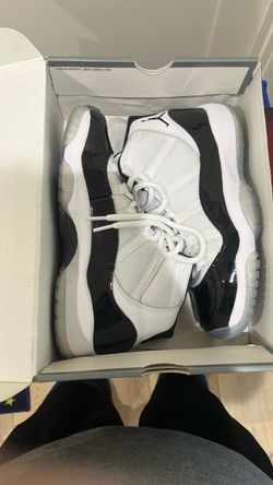 Air Jordan 11 Retro Concord Sneakers
